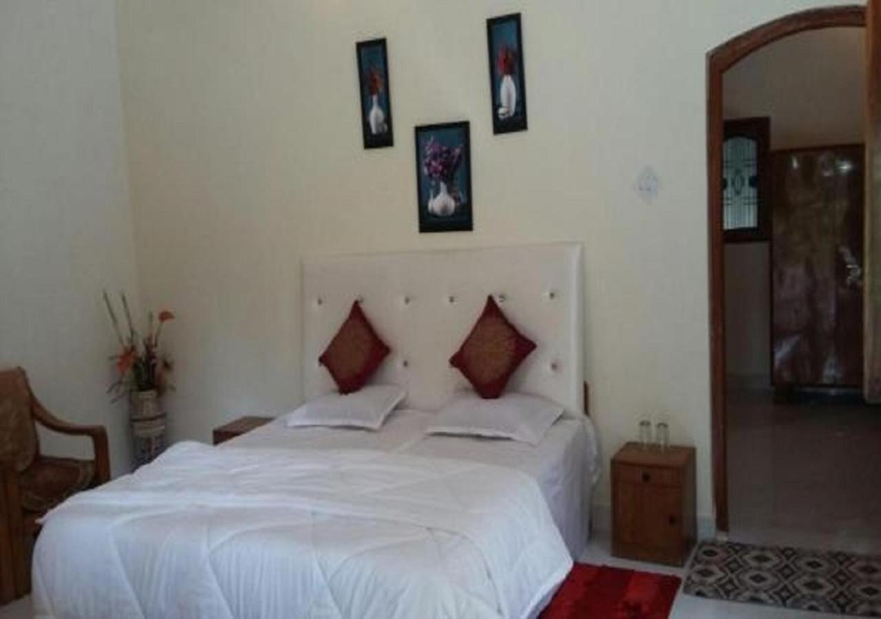 Adb Rooms Ashoka Resort Tala  ภายนอก รูปภาพ